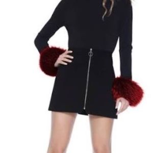 Alice + Olivia front zip mini skirt Size 2